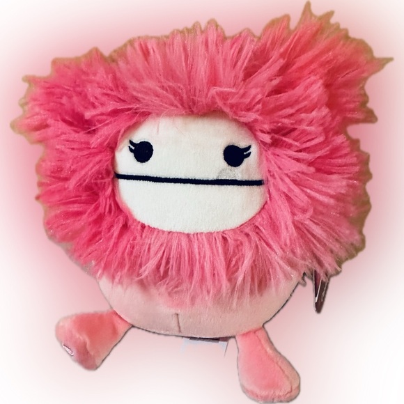 NWT CAPARINNE 5” Pink Bigfoot *Valentines* Squishmallow - Picture 1 of 4